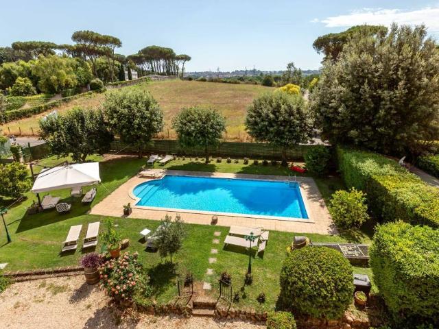 Villa in vendita a Roma RM