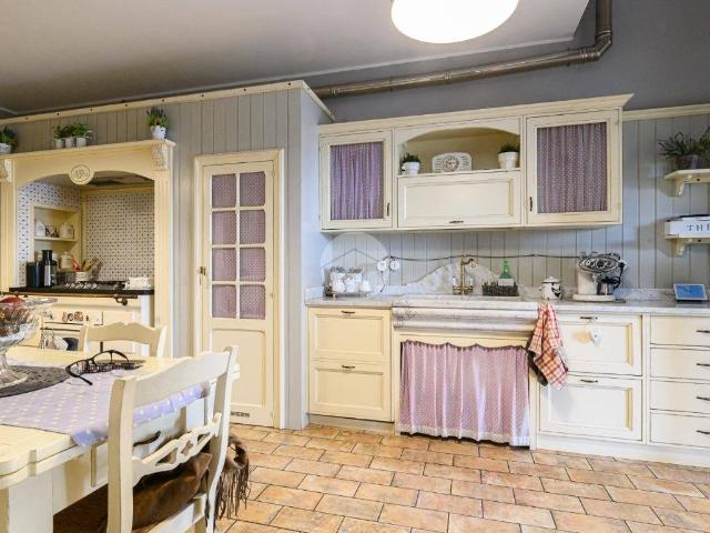 Villa in vendita a Roma RM