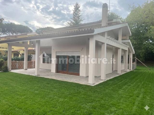Villa in vendita a Roma RM