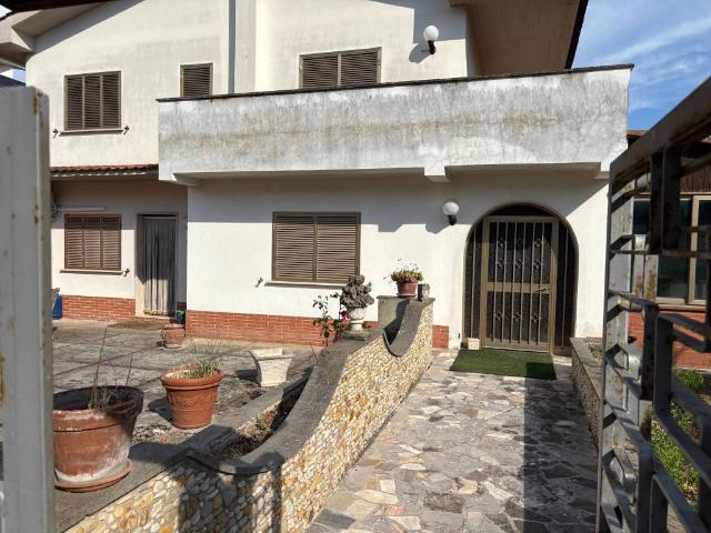 Villa in vendita a Roma RM