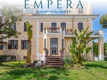 Villa in vendita a Roma RM