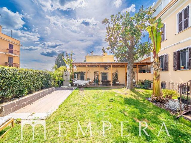 Villa in vendita a Roma RM