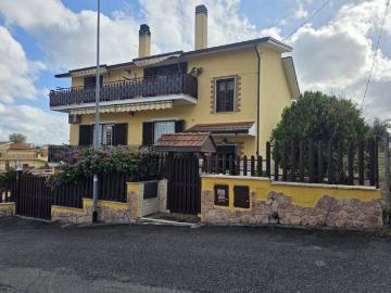 Villa in vendita a Roma RM