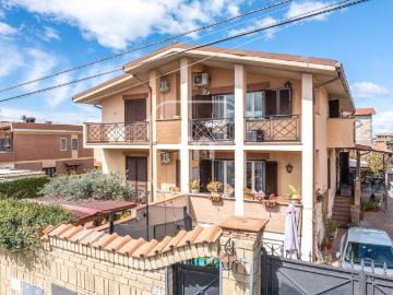 Villa in vendita a Roma RM