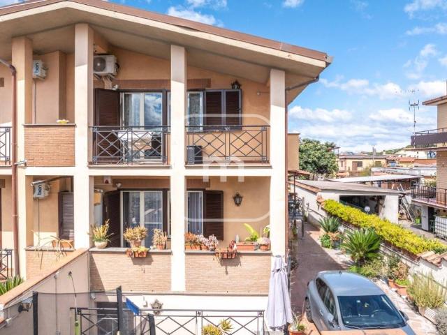 Villa in vendita a Roma RM