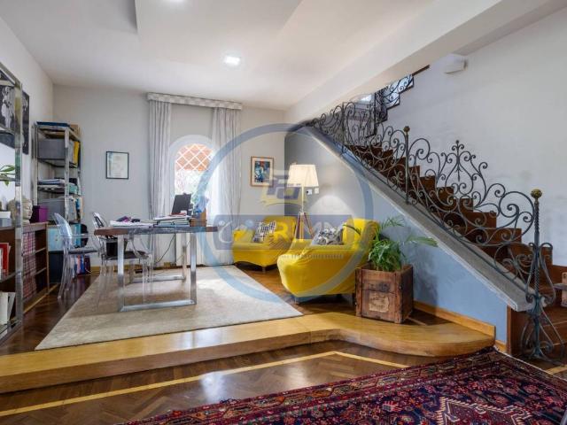 Villa in vendita a Roma RM