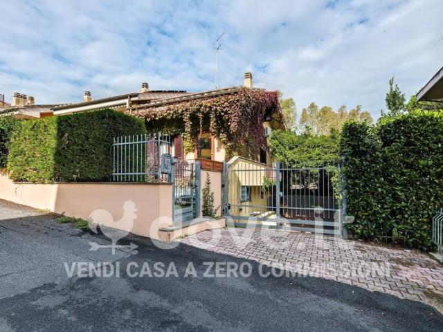 Villa in vendita a Roma RM