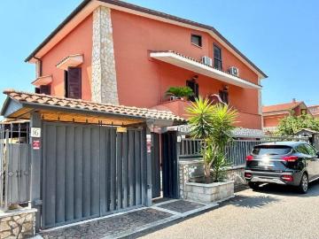 Villa in vendita a Roma RM
