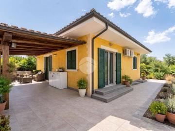Villa in vendita a Roma RM
