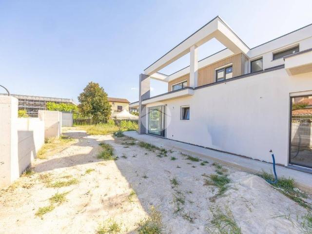 Villa in vendita a Roma RM