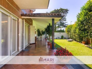 Villa in vendita a Roma RM