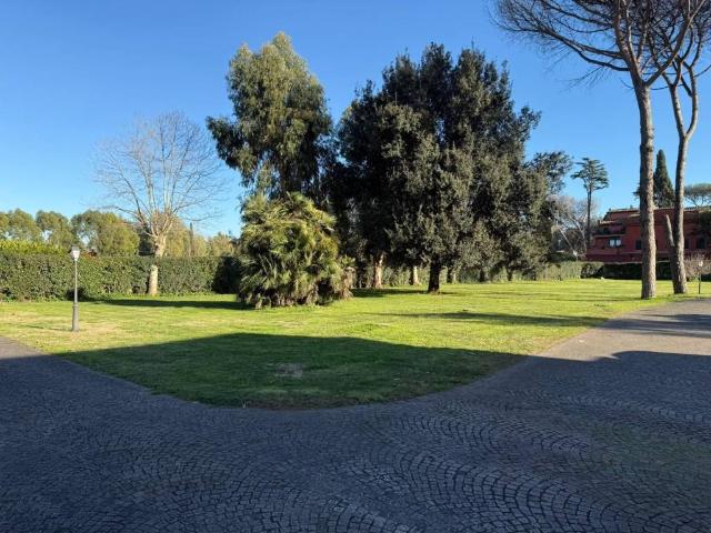 Villa in vendita a Roma RM
