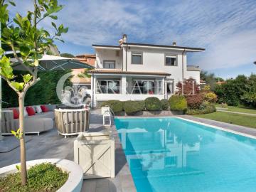Villa in vendita a Roma RM