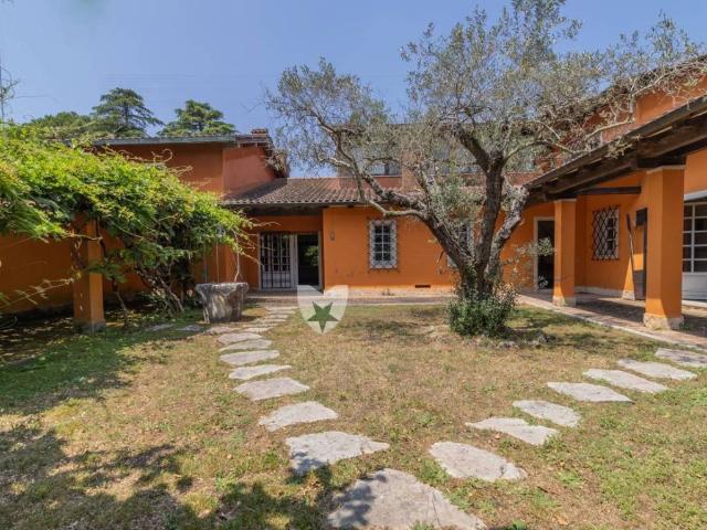 Villa in vendita a Roma RM
