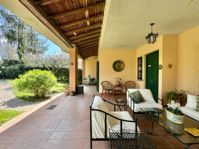 Villa in vendita a Roma RM