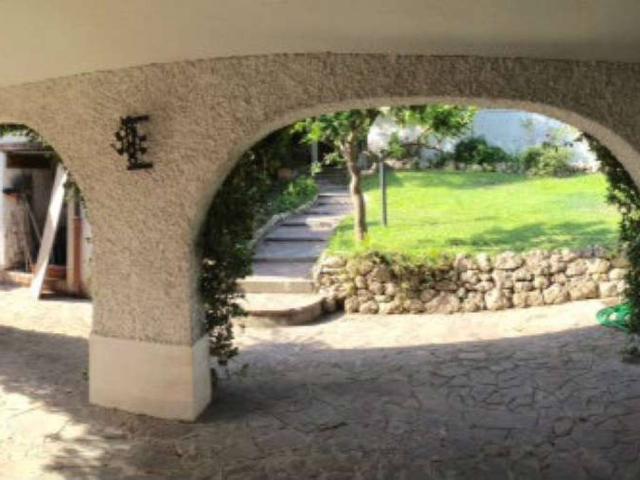 Villa in vendita a Roma RM