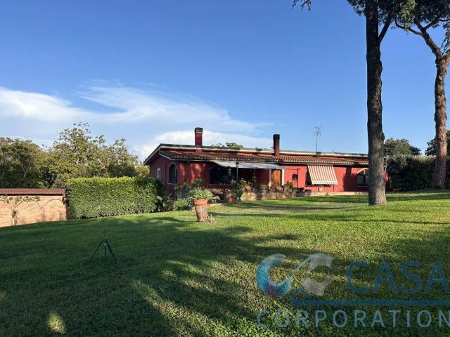 Villa in vendita a Roma RM