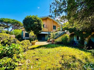 Villa in vendita a Roma RM