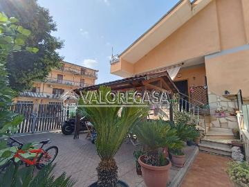 Villa in vendita a Roma RM