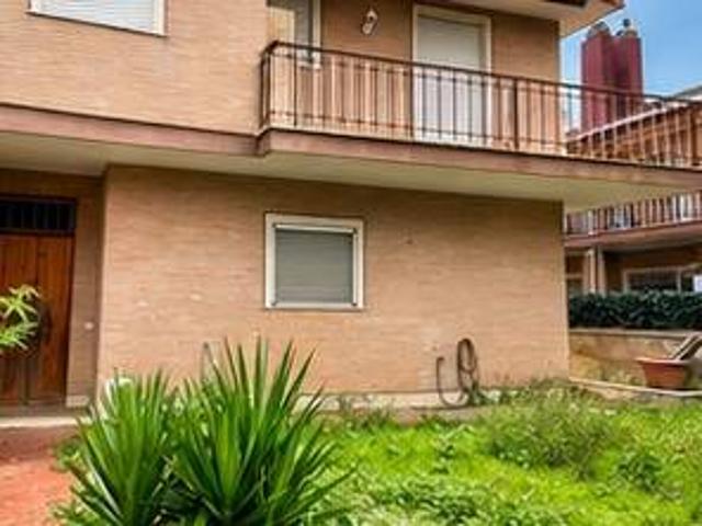 Villa in vendita a Roma RM