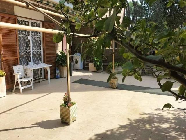 Villa in vendita a Roma RM