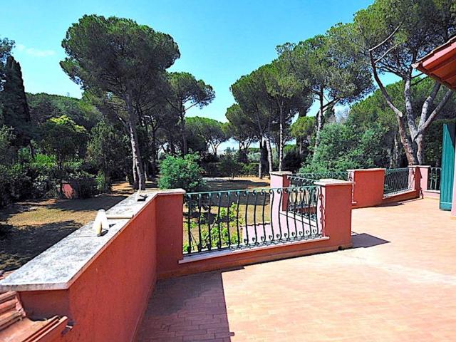 Villa in vendita a Roma RM