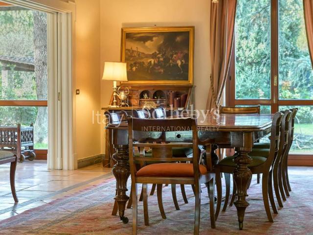 Villa in vendita a Roma RM