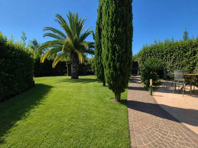 Villa in vendita a Roma RM