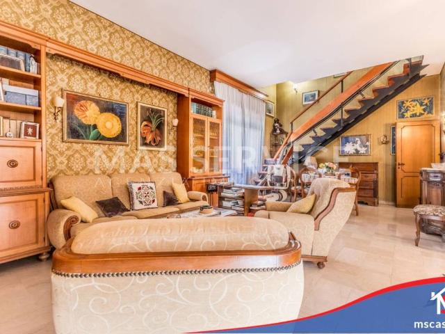 Villa in vendita a Roma RM