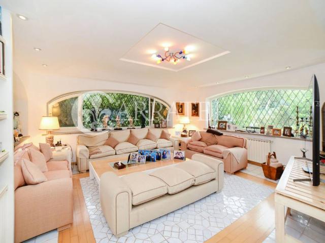 Villa in vendita a Roma RM