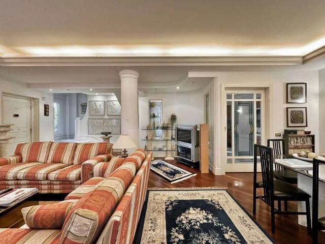 Villa in vendita a Roma RM