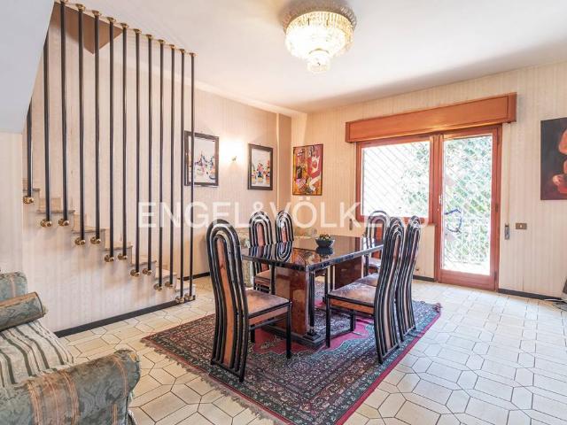 Villa in vendita a Roma RM