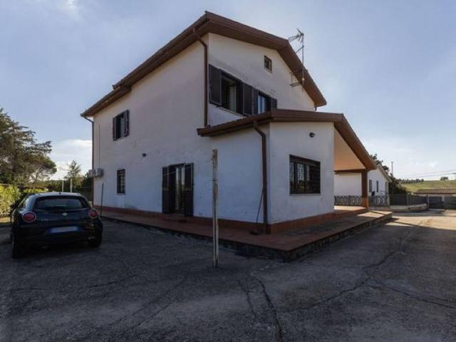 Villa in vendita a Roma RM