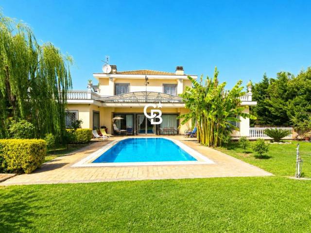 Villa in vendita a Roma RM