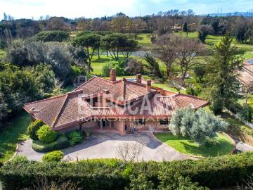 Villa in vendita a Roma RM