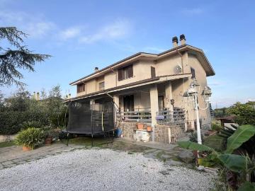 Villa in vendita a Roma RM