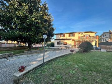 Villa in vendita a Roma RM