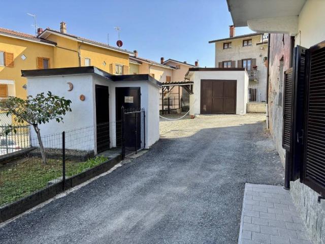 Villa in vendita a Romano Canavese TO