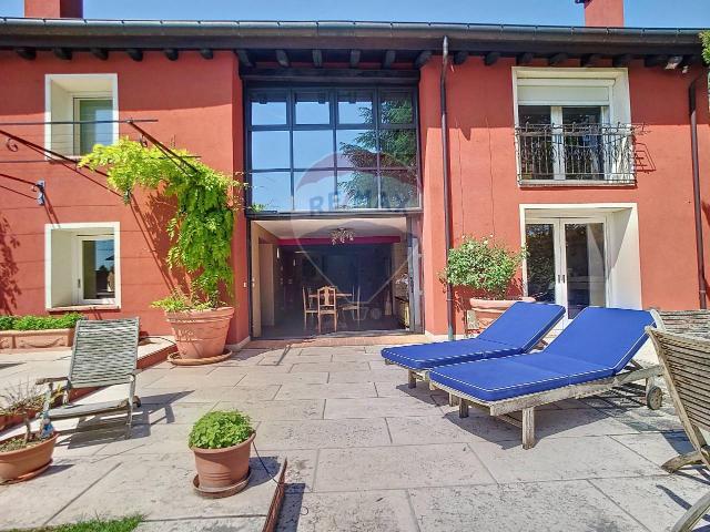 Villa in vendita a Romano D'Ezzelino