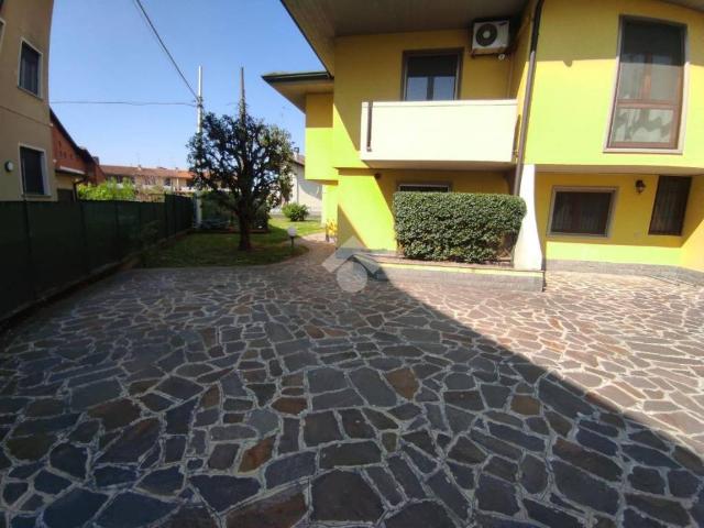 Villa in vendita a Romano di Lombardia BG
