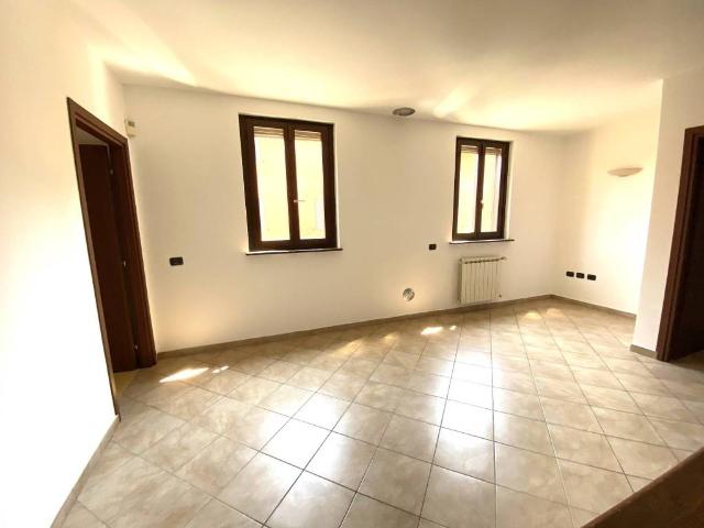 Villa in vendita a Romentino NO