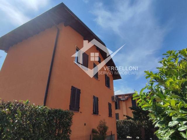 Villa in vendita a Romentino NO