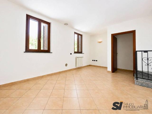 Villa in vendita a Romentino NO