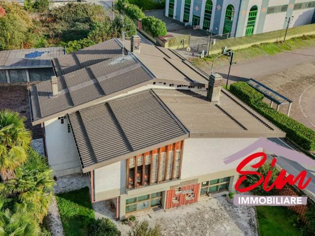 Villa in vendita a Romentino NO