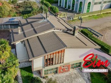 Villa in vendita a Romentino NO