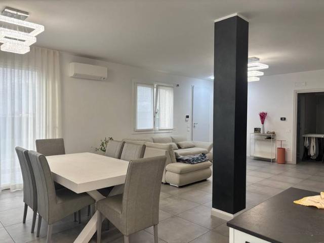 Villa in vendita a Ronco all'Adige VR