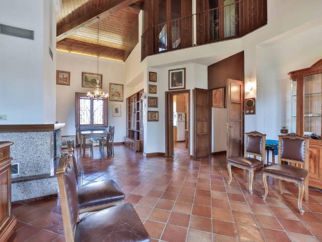 Villa in vendita a Bernareggio MB