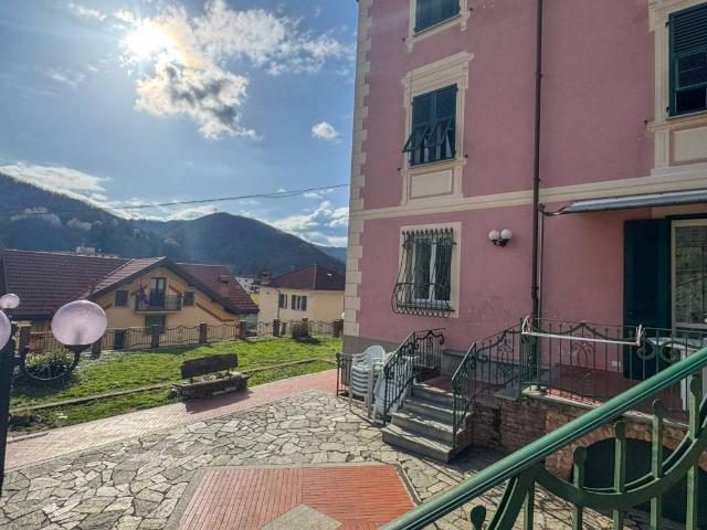 Villa in vendita a Ronco Scrivia GE