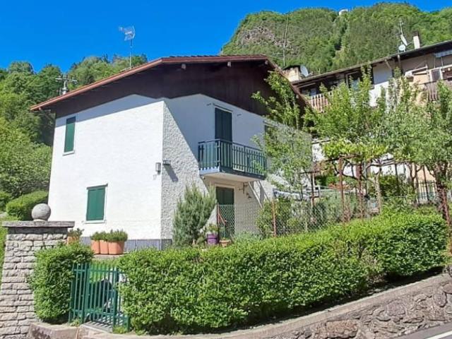 Villa in vendita a Roncobello BG