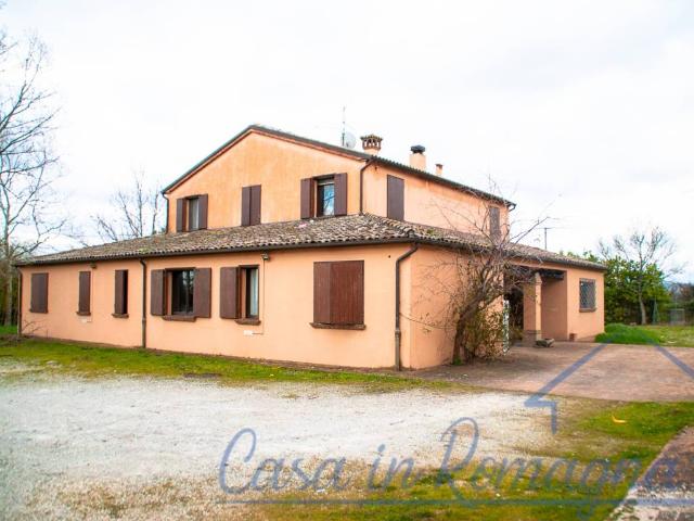 Villa in vendita a Roncofreddo FC